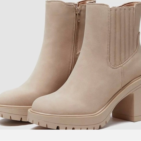 Women’s platform ankle booties 7.5 - Picture 2 of 3